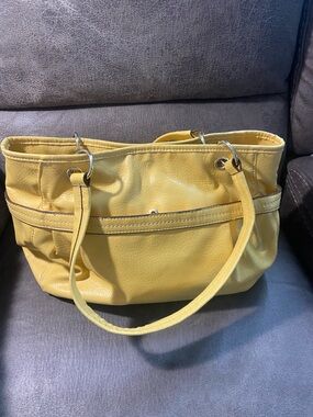 Relic Yellow faux Leather Women's Hobo Style Bag with gold tone hardware